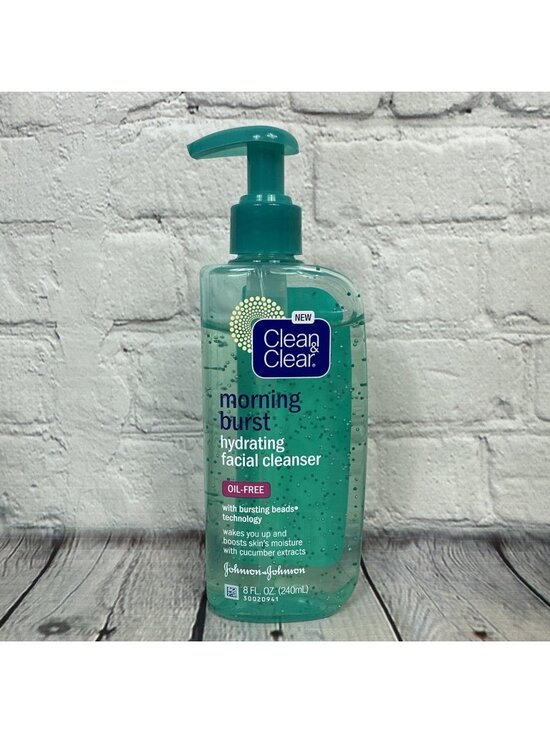 Clean & Clear Other - Clean & Clear Morning Burst Oil-Free Hydrating Facial Cleanser Cucumber 8 oz